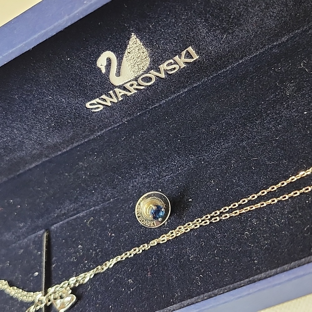 Swarovski Necklace with One Side Earing Blue Accent - Picture 7 of 7